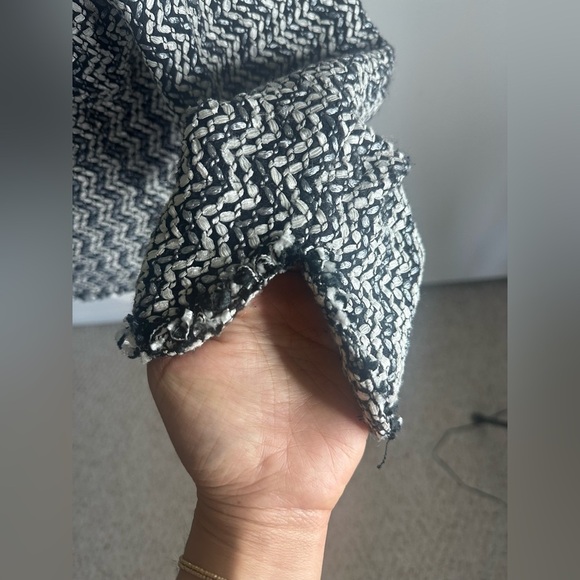 Anne Klein Black and White Blazer with Geometric Pattern 10P - Picture 4 of 14